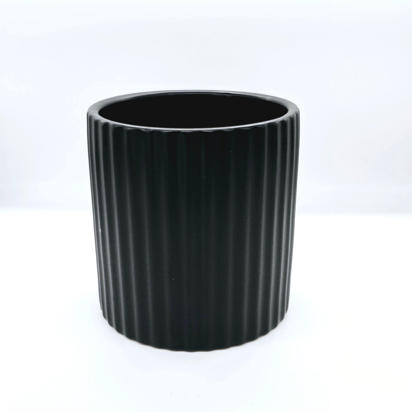 Ribbed Ceramic Pot #V9