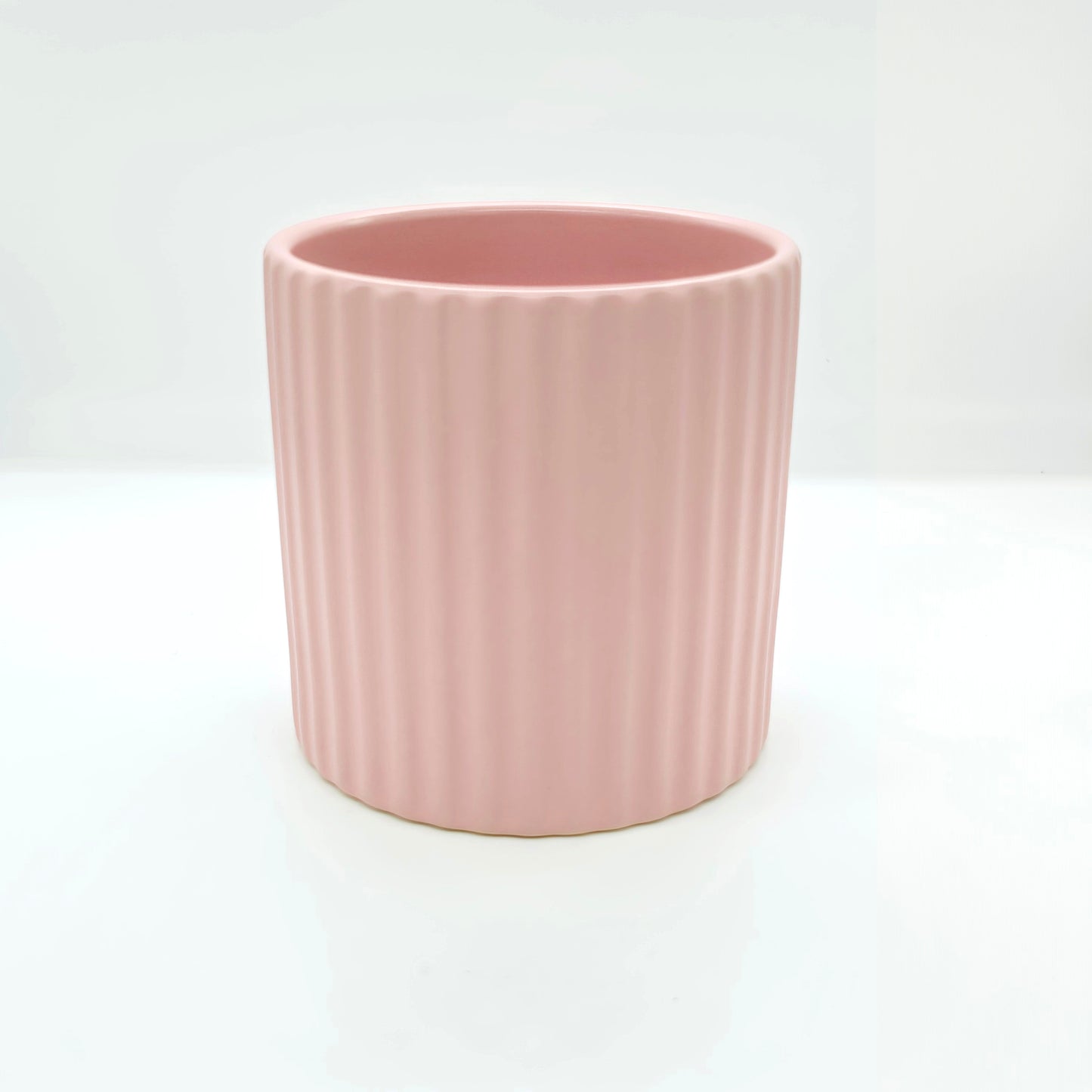 Ribbed Ceramic Pot #V9