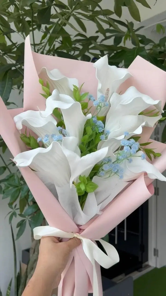 Calla lily hand bouquet